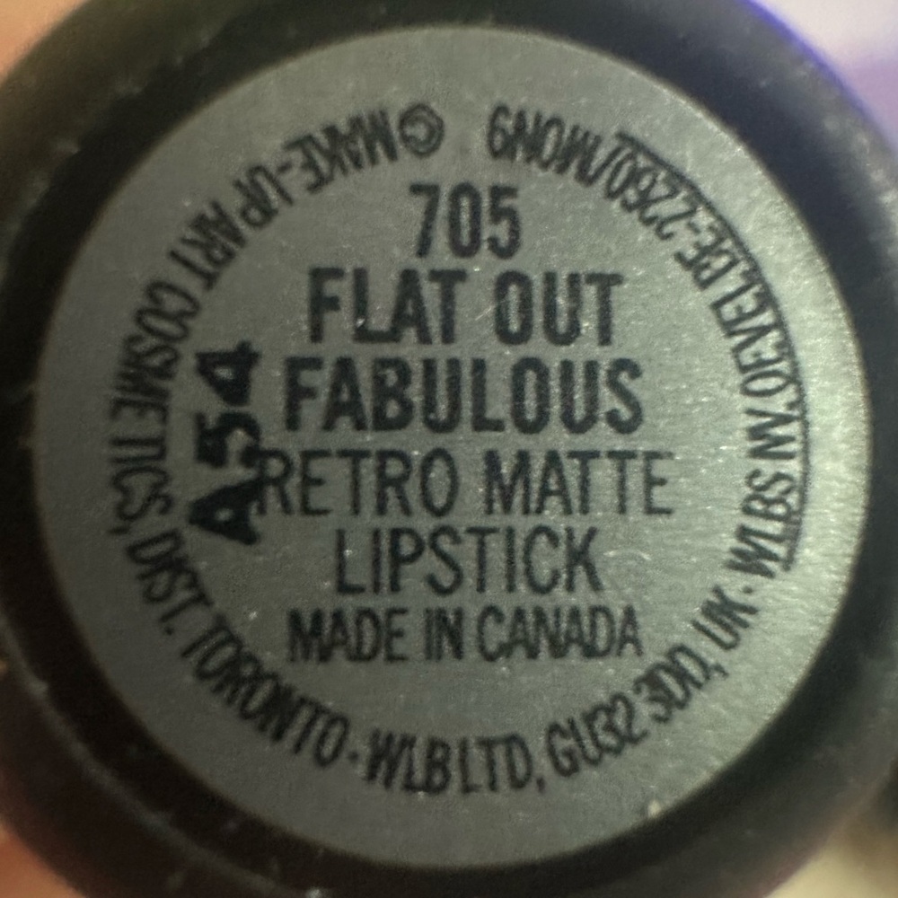 π FLAT OUT FABULOUS a MAC RETRO MATTE LIPSTICK. RETAIL $23. NEW. FULL SZ - Picture 10 of 11